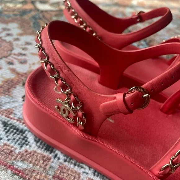 Chanel Coral Pink 2021 Interlocking CC Logo Gladiator Sandals Leather Gold Chain - Picture 8 of 10